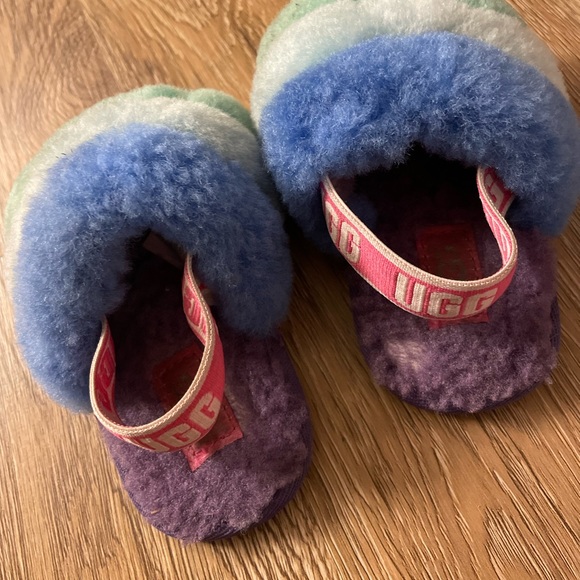 Ugg baby fur slides soo cute size 6 - Picture 4 of 6